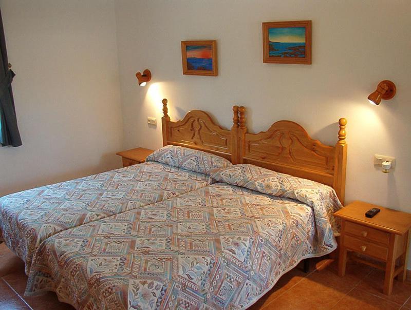 Hostal Las Acacias Лос Канос де Мека Стая снимка